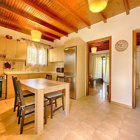 Cozy Family Friendly Apartment With Large Garden Close To Beaches - Dirella Kynopiastai ภายนอก รูปภาพ