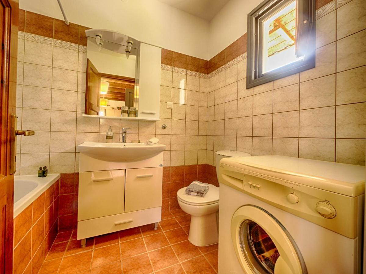 Cozy Family Friendly Apartment With Large Garden Close To Beaches - Dirella Kynopiastai ภายนอก รูปภาพ
