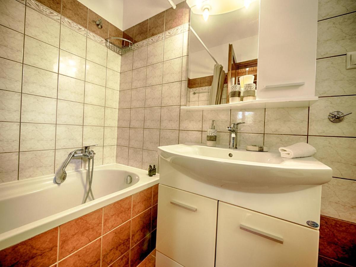 Cozy Family Friendly Apartment With Large Garden Close To Beaches - Dirella Kynopiastai ภายนอก รูปภาพ
