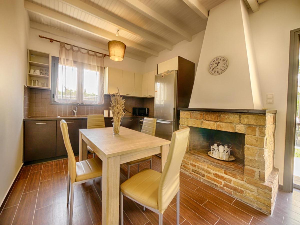 Cozy Family Friendly Apartment With Large Garden Close To Beaches - Dirella Kynopiastai ภายนอก รูปภาพ