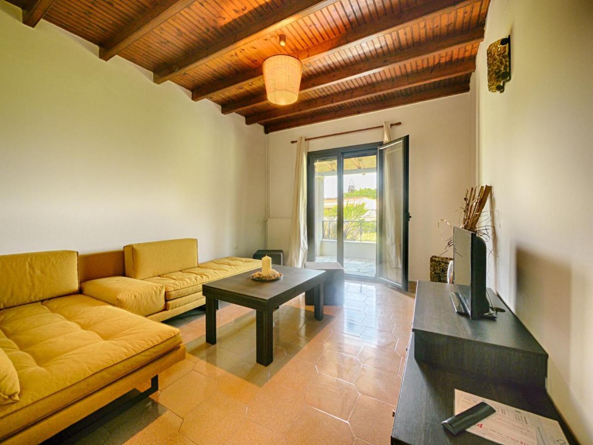Cozy Family Friendly Apartment With Large Garden Close To Beaches - Dirella Kynopiastai ภายนอก รูปภาพ