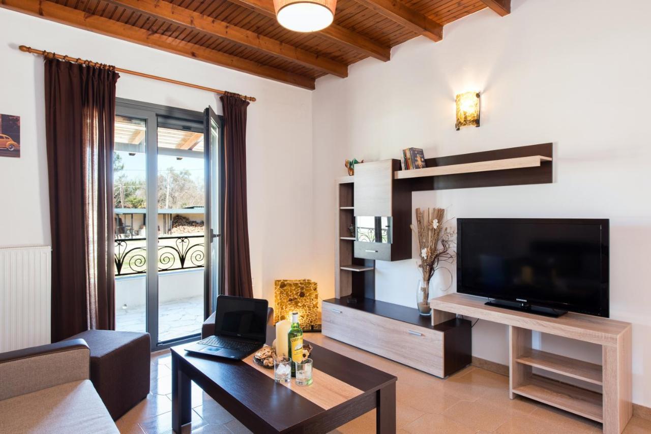 Cozy Family Friendly Apartment With Large Garden Close To Beaches - Dirella Kynopiastai ภายนอก รูปภาพ